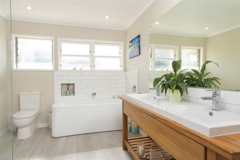 Photo of property in 325 Bald Hill Road, Waiuku, 2681