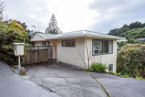Photo of property in 4 Glen Alton Avenue, Paparangi, Wellington, 6037