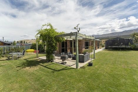 Photo of property in 10 Missy Crescent, Mount Pisa, Cromwell, 9383