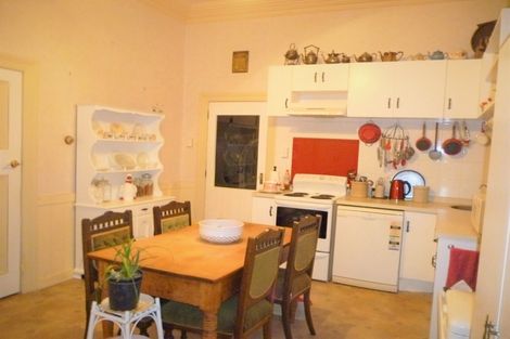 Photo of property in 30 Rhodes Street, Waimate, 7924