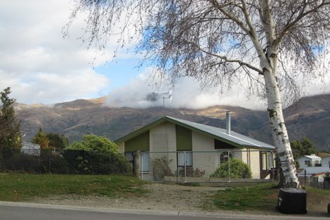 Photo of property in 37 Hunter Crescent, Wanaka, 9305