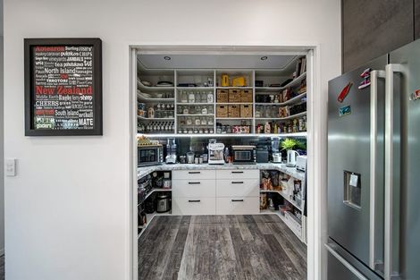 Photo of property in 11 Whitcombe Place, Darfield, 7571