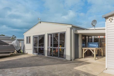 Photo of property in 6 Mowhanau Drive, Kai Iwi, Whanganui, 4574