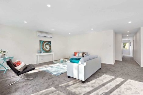 Photo of property in 18b Riverpark Crescent, Henderson, Auckland, 0610