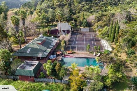 Photo of property in 118 Bethells Road, Waitakere, Henderson, 0781