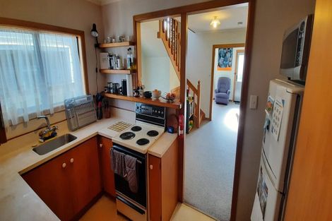 Photo of property in 2/5 Scarborough Terrace, Mount Victoria, Wellington, 6011