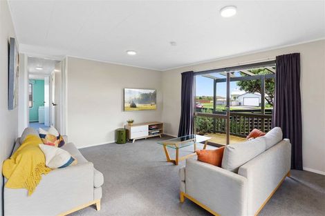 Photo of property in 9a Scott Avenue, Otaki Beach, Otaki, 5512