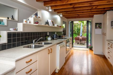 Photo of property in 28b Ripon Street, Lyttelton, 8082