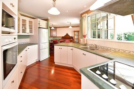 Photo of property in 4 Amberly Rise, Helensville, 0800