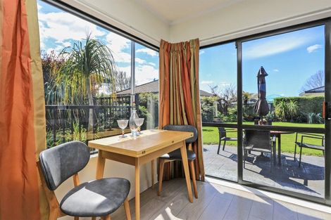 Photo of property in 21 Hyatt Grove, Greenmeadows, Napier, 4112