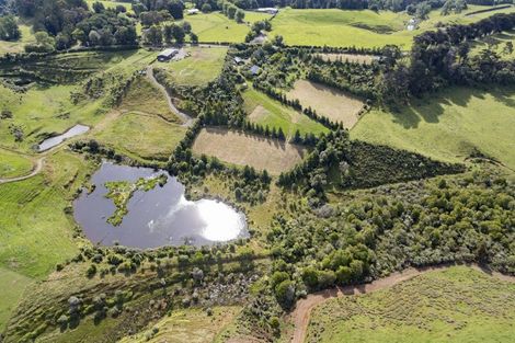 Photo of property in 525 Kaipikari Road, Urenui, 4375