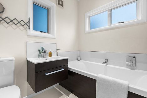 Photo of property in 3 Clyde Road, Bluff Hill, Napier, 4110