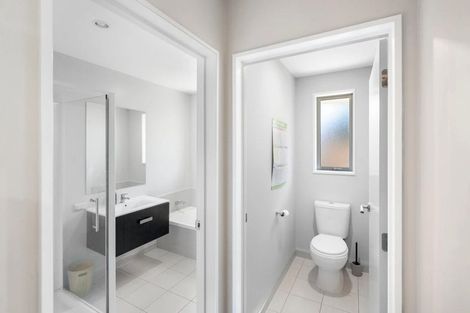 Photo of property in 21 Marlowe Place, Rolleston, 7614