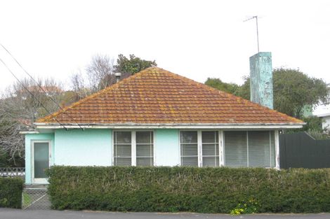 Photo of property in 41 Breakwater Road, Moturoa, New Plymouth, 4310