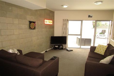 Photo of property in 3uj Papawai Terrace, Mount Cook, Wellington, 6021