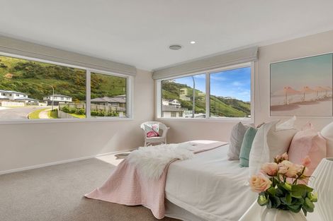 Photo of property in 44 Melksham Drive, Churton Park, Wellington, 6037