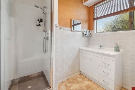 Photo of property in 10 Purata Place, Mangere Bridge, Auckland, 2022