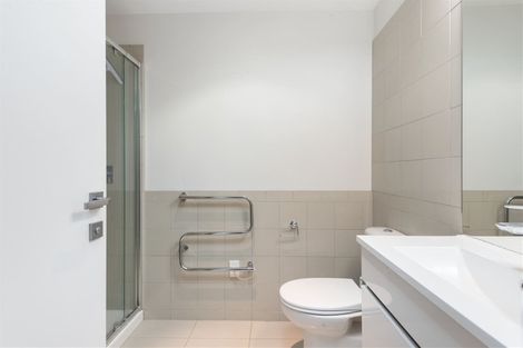 Photo of property in 2-06/424 Maunganui Road, Mount Maunganui, 3116