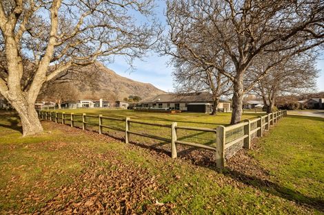 Photo of property in 4 Crawford Place, Lake Hayes, Queenstown, 9304
