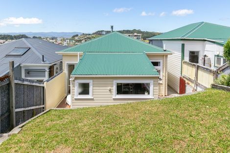 Photo of property in 7 Torquay Terrace, Newtown, Wellington, 6021