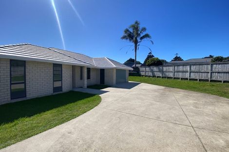 Photo of property in 13 Glennron Lane, Waiuku, 2123