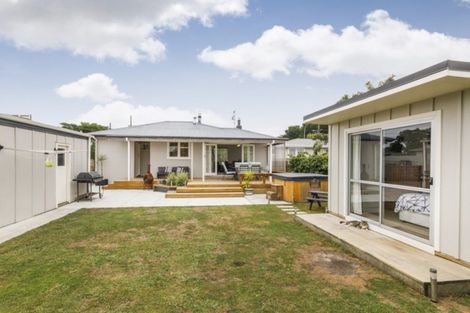 Photo of property in 79 Maxwells Line, Awapuni, Palmerston North, 4412