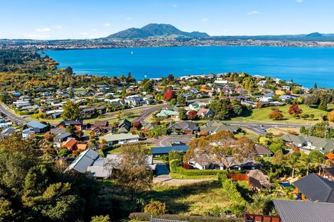 Photo of property in 32 Mapara Road, Acacia Bay, Taupo, 3385