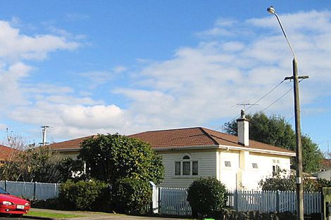 Photo of property in 2/35 Landscape Road, Papatoetoe, Auckland, 2025