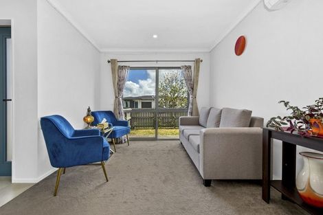 Photo of property in 13 Kapowai Boulevard, Takanini, 2112