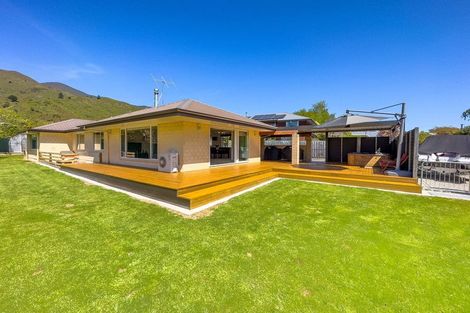 Photo of property in 254c Waikawa Road, Waikawa, Picton, 7220