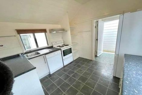 Photo of property in 120 Brougham Street, Mount Victoria, Wellington, 6011