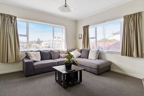 Photo of property in 6 Edward Street, Waimate, 7924