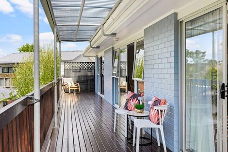 Photo of property in 22 John Road, Stanmore Bay, Whangaparaoa, 0932