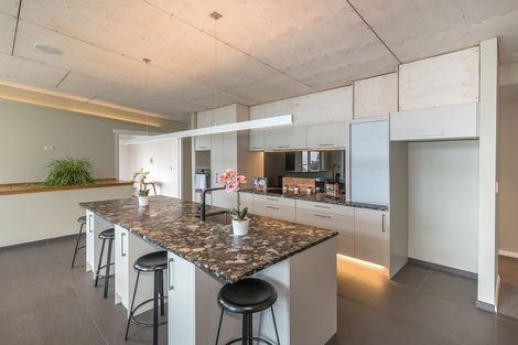 Photo of property in 97b Mount Pleasant Road, Mount Pleasant, Christchurch, 8081