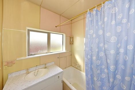 Photo of property in 40 Hay Street, Bromley, Christchurch, 8062