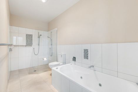 Photo of property in 2 Island View Place, Wanaka, 9305