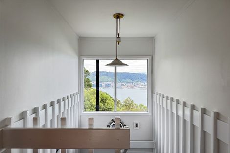 Photo of property in 38 Robieson Street, Roseneath, Wellington, 6011