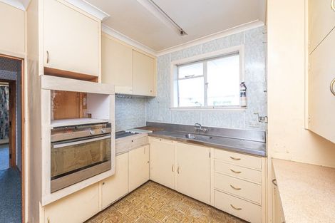 Photo of property in 15 Matai Street, Castlecliff, Whanganui, 4501