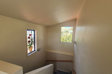 Photo of property in 45 Tenbless Court, Unsworth Heights, Auckland, 0632