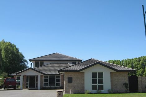 Photo of property in 21 Holbrook Way, Westmorland, Christchurch, 8025