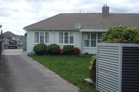 Photo of property in 26-27 Esk Street, Roslyn, Palmerston North, 4414