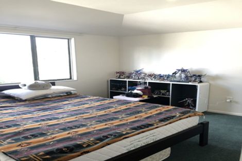 Photo of property in 1/18 Bond Crescent, Forrest Hill, Auckland, 0620