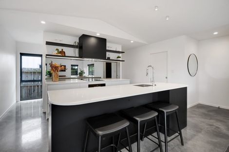 Photo of property in 65 Bayly Road, Blagdon, New Plymouth, 4310