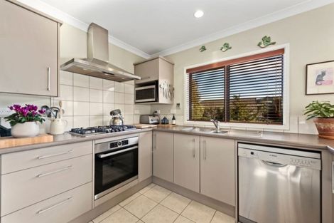 Photo of property in 116 Kirton Drive, Riverstone Terraces, Upper Hutt, 5018