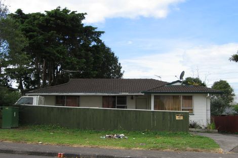 Photo of property in 26 Harmel Road, Glendene, Auckland, 0602