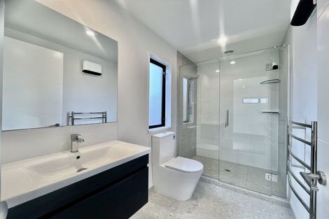 Photo of property in 2/32 Allard Street, Edgeware, Christchurch, 8013