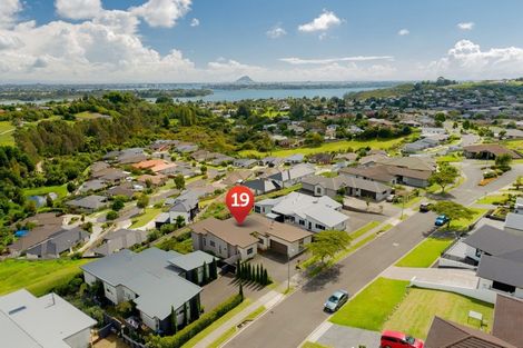 Photo of property in 19 Estuary View Road, Welcome Bay, Tauranga, 3112