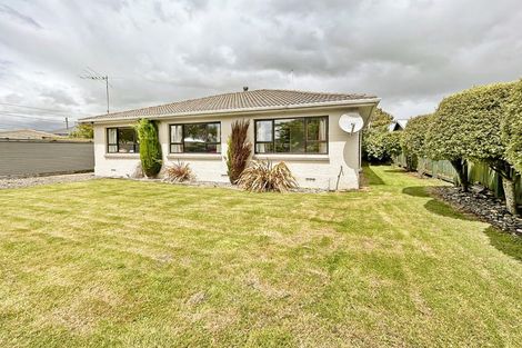 Photo of property in 11 Charles Street, Grasmere, Invercargill, 9810