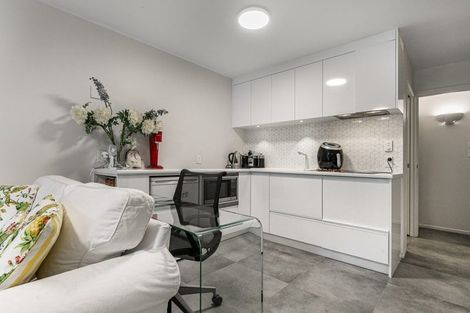 Photo of property in 9/6a Sarsfield Street, Herne Bay, Auckland, 1011