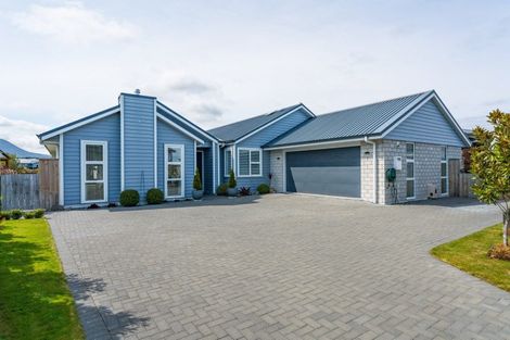 Photo of property in 13 Tuhua Close, Wharewaka, Taupo, 3330